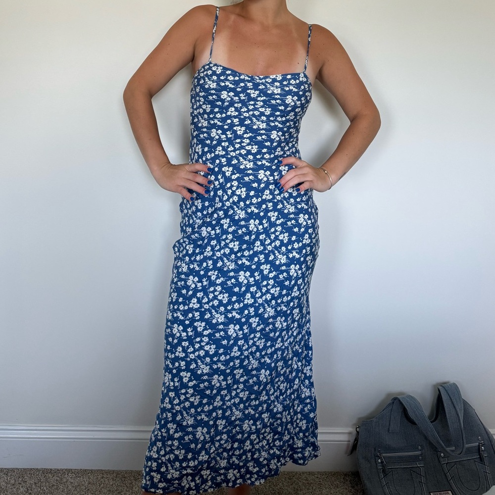 BEGINNING BOUTIQUE MIDI DRESS